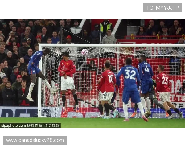 马奎尔头球绝杀曼联客场2-1逆转利物浦精彩瞬间